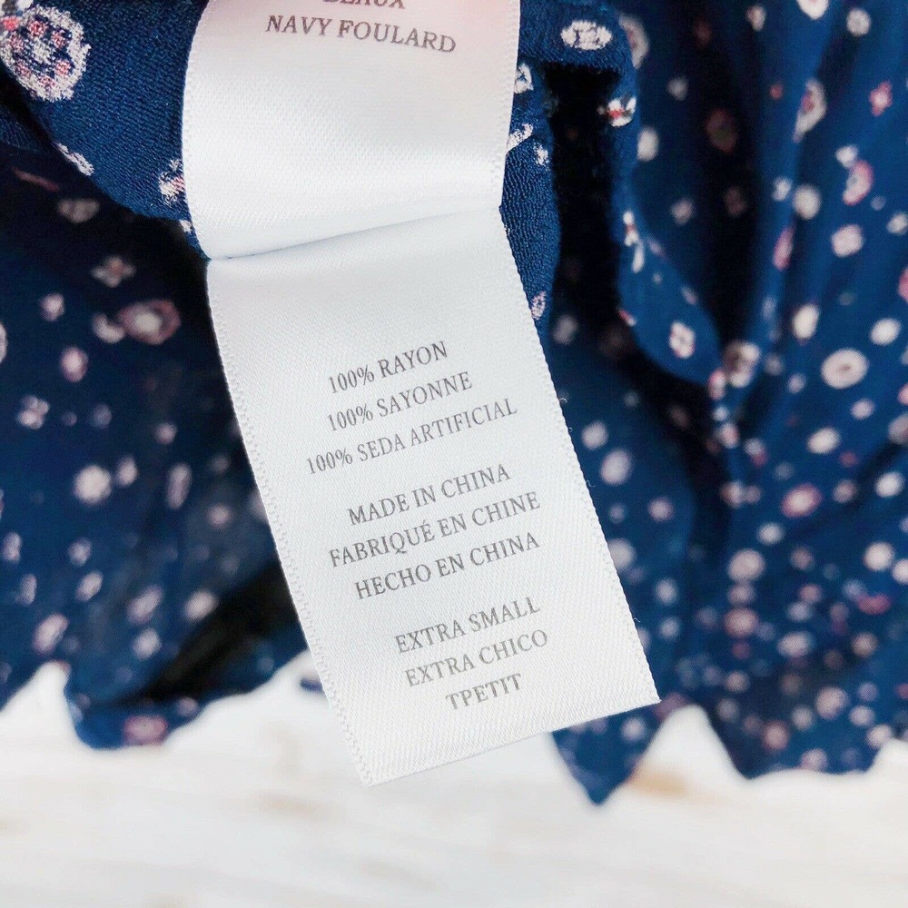 Rails Top Size XS Beaux Floral Vneck Button Up Tie - Picture 10 of 10